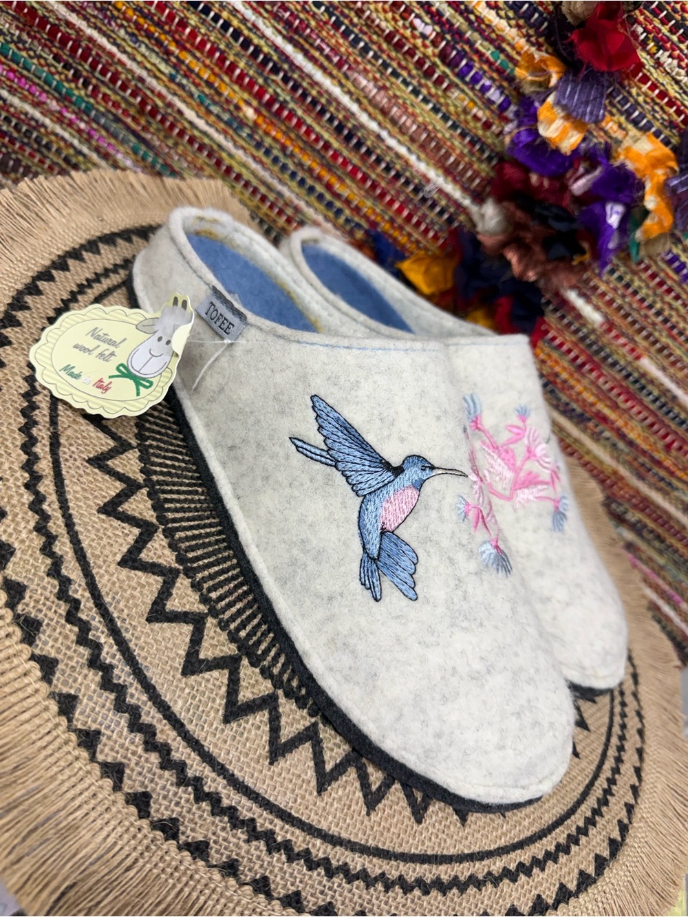 Toffee Felt Slip-On Slippers with Blue & Pink Hummingbird Embroidery Size 10 New